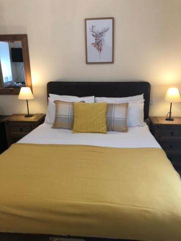 Glenmoriston Arms Hotel อินเวอร์มอริสตัน ภายนอก รูปภาพ