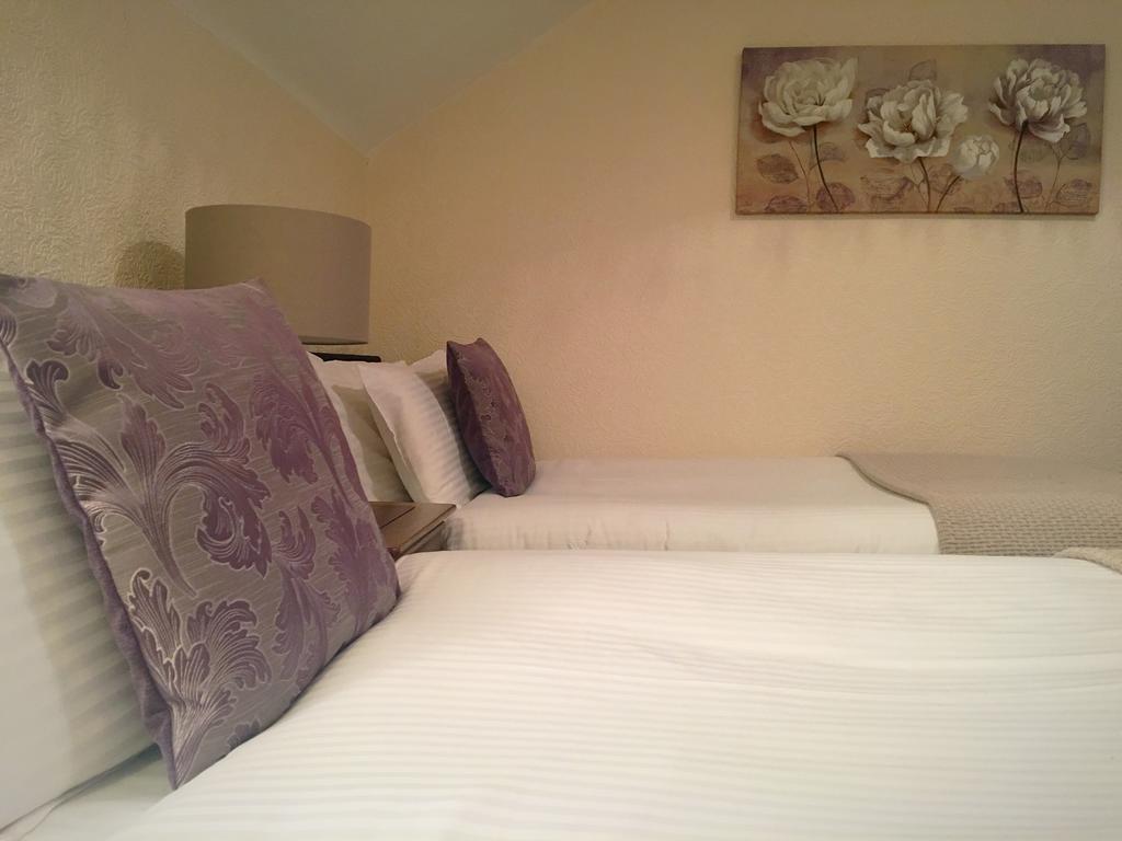 Glenmoriston Arms Hotel อินเวอร์มอริสตัน ภายนอก รูปภาพ
