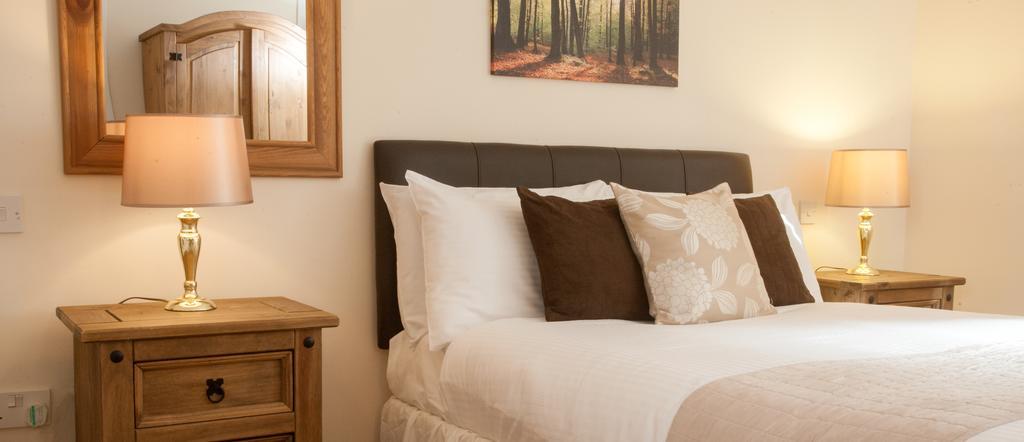Glenmoriston Arms Hotel อินเวอร์มอริสตัน ภายนอก รูปภาพ