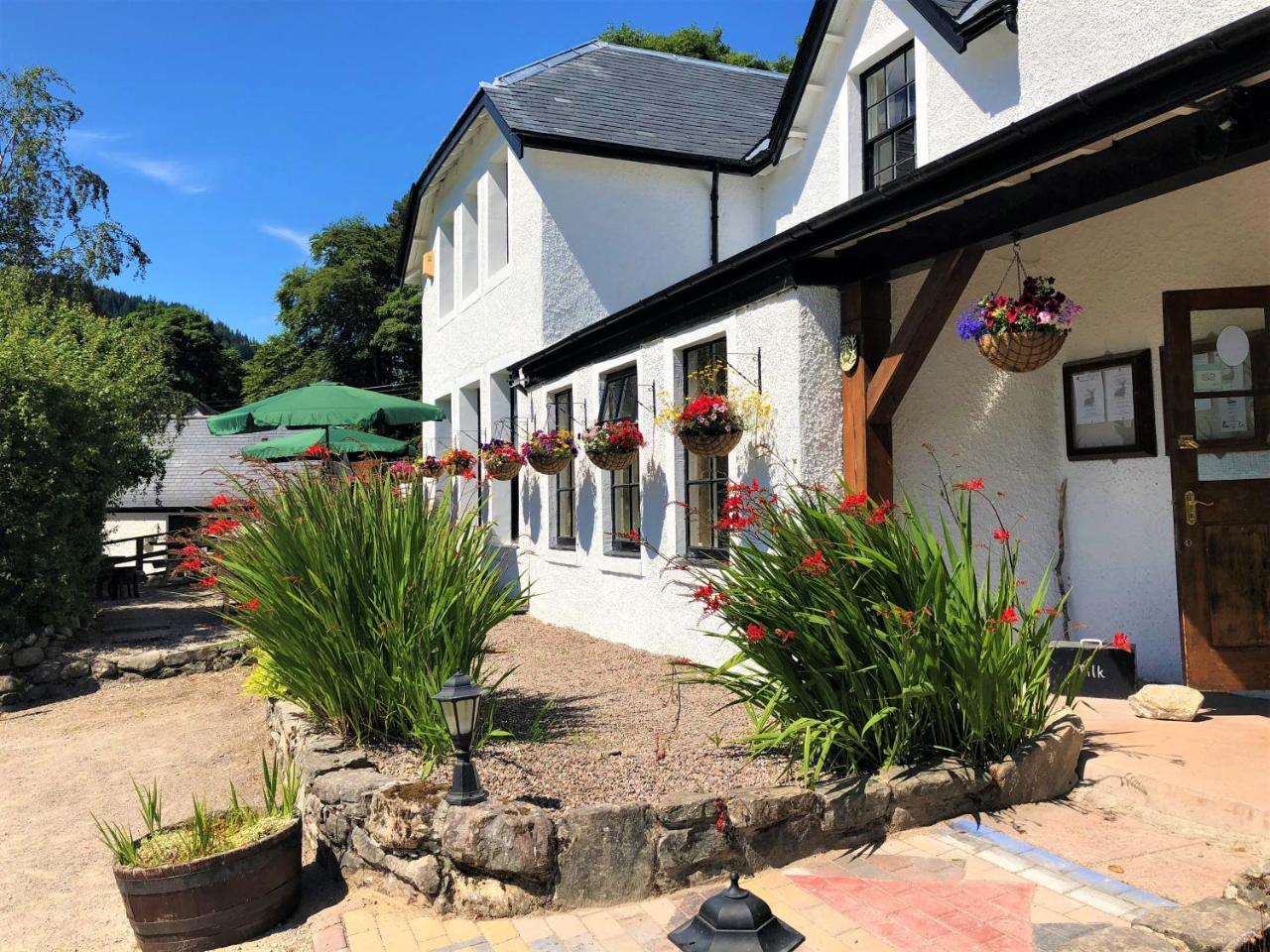 Glenmoriston Arms Hotel อินเวอร์มอริสตัน ภายนอก รูปภาพ