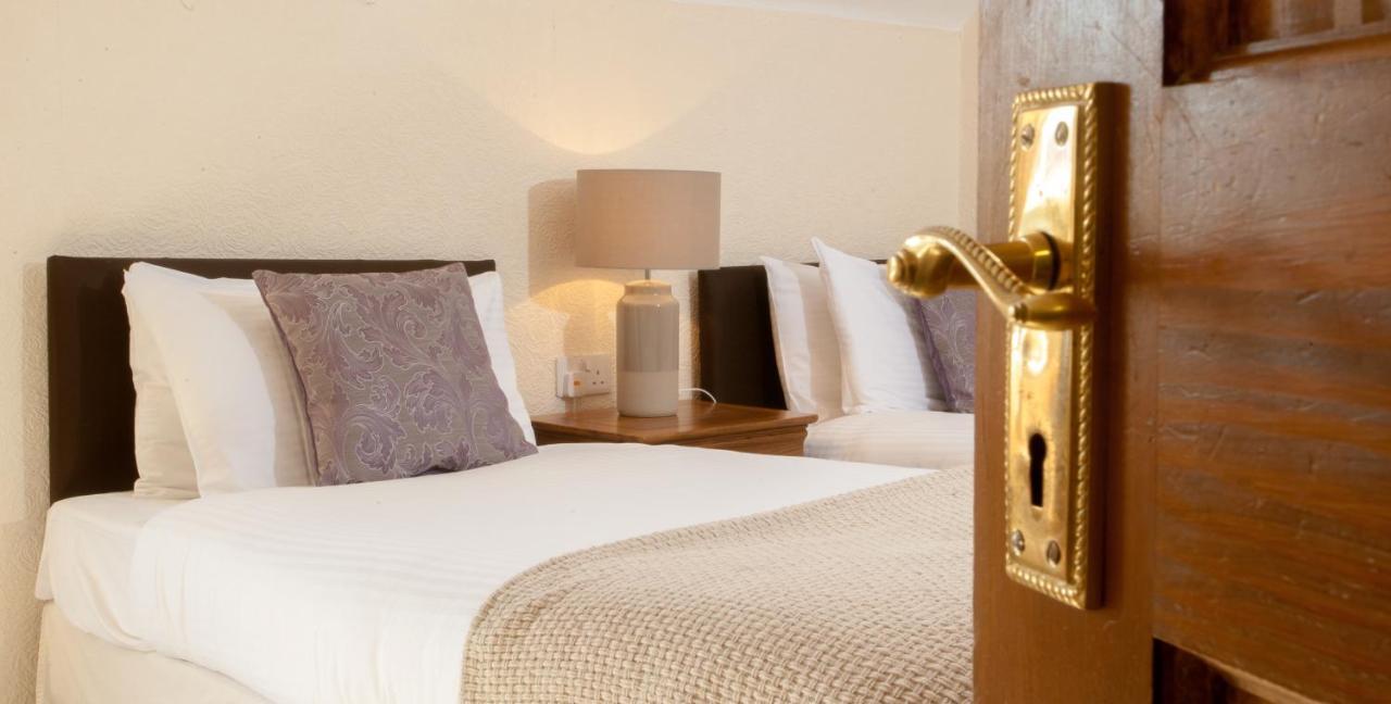 Glenmoriston Arms Hotel อินเวอร์มอริสตัน ภายนอก รูปภาพ